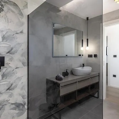 Aris By Guide Villa *