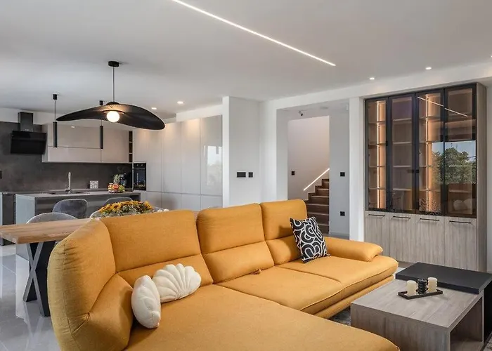 וילה Aris By Guide Urinj